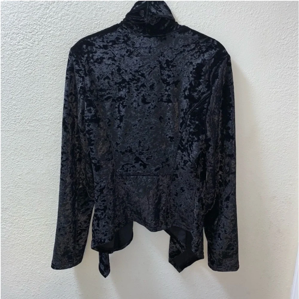 XS BLANKNYC BLACK VELVET ASYMMETRICAL JACKET NWOT - Picture 6 of 8
